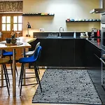 L'autre Jardin, Centre Historique, Calme, Garage Gratuit * Mirepoix (Ariege)