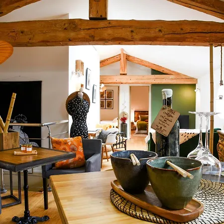 Апартаменты L'autre Jardin, Centre Historique, Calme, Garage Gratuit Мирпуа