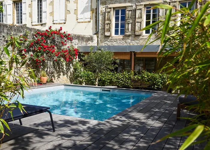 Апартаменты L'autre Jardin, Centre Historique, Calme, Garage Gratuit Мирпуа