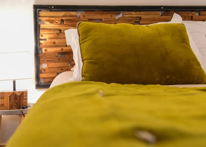 Апартаменты L'autre Jardin, Centre Historique, Calme, Garage Gratuit Мирпуа